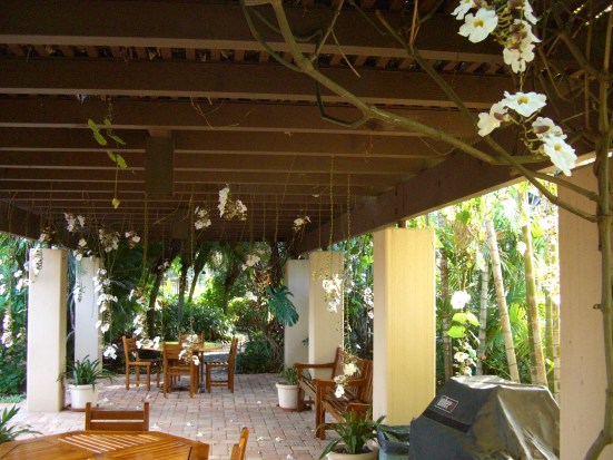 Orchid Dining at Makena Surf